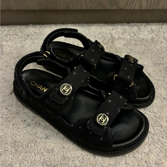 CHANEL 🖤 23P Classic Black Denim Dad Sandals - Size 38.5 *RARE* - Picture 3 of 14